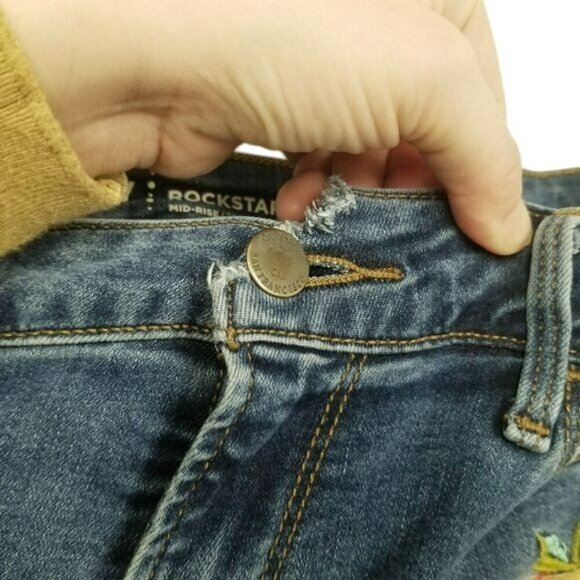 Old Navy Rockstar Mid-Rise Embroidered Floral Skinny Jeans Womens 6 Blue Denim - Picture 10 of 16